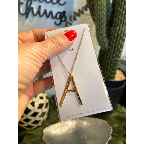 Collier lettre A